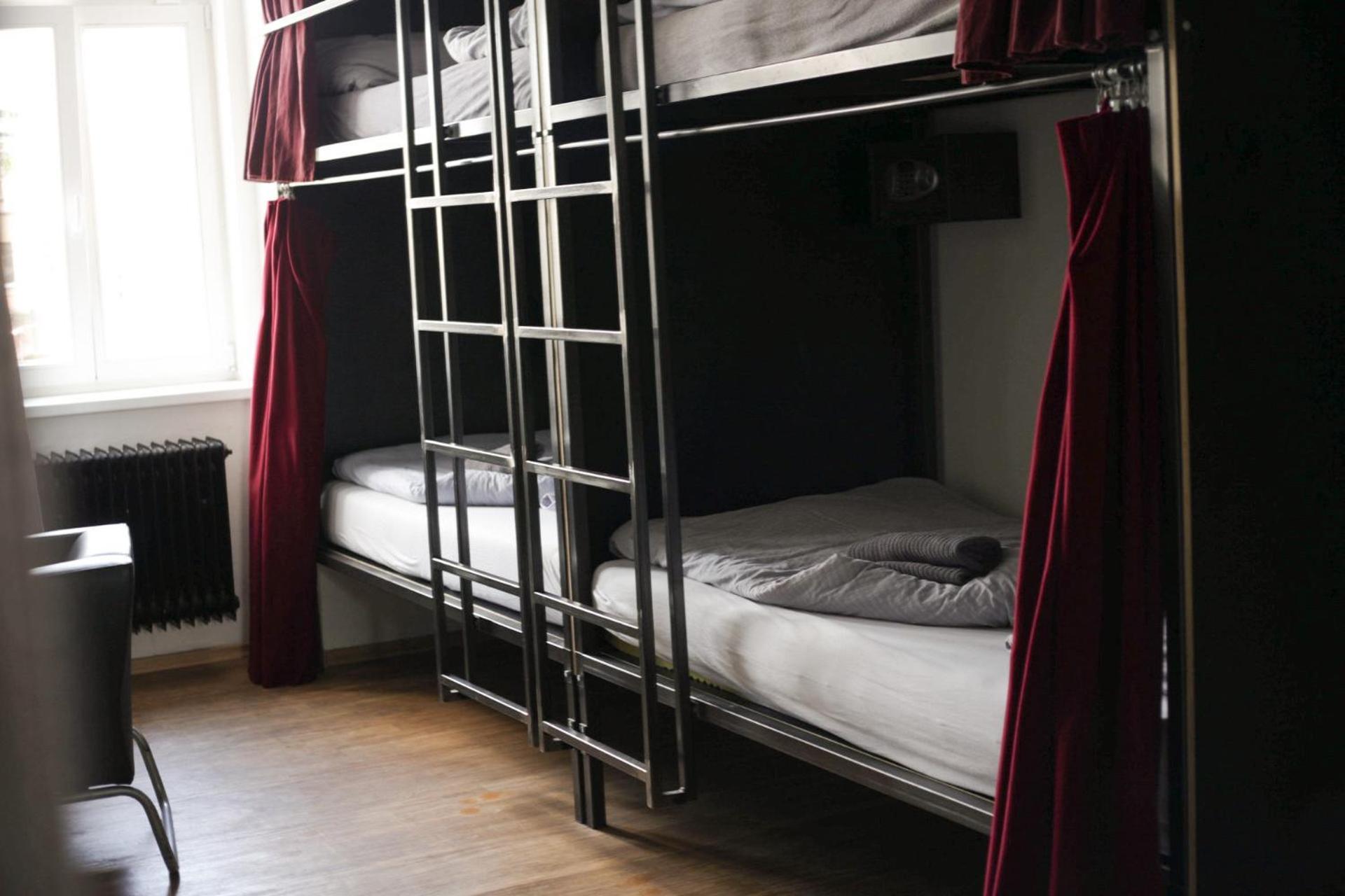 ברנו Wake Up Wellness Hostel מראה חיצוני תמונה